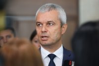 Костадин Костадинов: Прокуратурата удря Доган