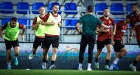 снимка 3 НА ЖИВО: Беларус - България, 0:0, червен картон за Кръстев