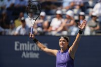 Каролина Мухова си гарантира класиране на полуфиналите на US Open