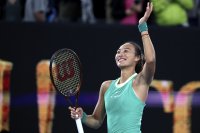 Цинуен Джън се класира за четвъртфиналите на турнира WTA 1000 в Пекин