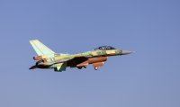 Първият български изтребител F-16 Block 70 е тестван в полет