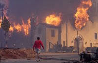 Пожарите в Лос Анджелис: Местните власти очакват визита на Доналд Тръмп