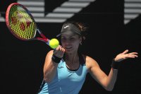 Виктория Томова премина първия кръг на двойки на Australian Open