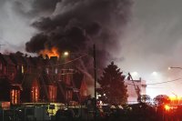 Нова авиокатастрофа: Въздушна линейка с дете и петима души на борда се разби във Филаделфия