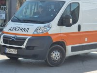 Боклукчийски камион се удари в надлез в столичния квартал "Младост", има пострадали