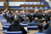 Горещо в НС: 5 часа остри реплики и закани за бой (ОБЗОР)