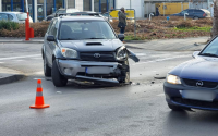 Продължава борбата за живота на майката, блъсната заедно с двете ѝ деца на тротоар в Русе