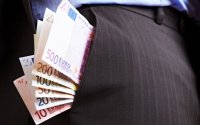 Арестуваха директор с подкуп от фирма, ремонтираща училището с европейски пари