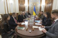 Промяна в тона - необратимо влошени ли са отношенията между Киев и Вашингтон?