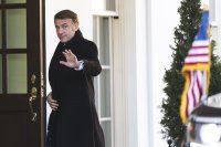 Среща Тръмп - Макрон: Ще бъде ли сложен край на войната в Украйна?