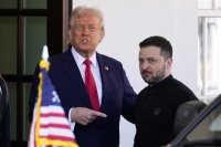Вашингтон спира оръжията за Киев временно - какво иска Тръмп
