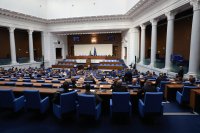 Парламентът се събира на извънредно заседание