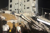 Трусът в Мианмар: Не достигат спасители и техника в най-опустошения град