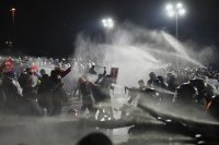 Протестите в Турция: Властите глобиха ТВ канали заради отразяването на демонстрациите