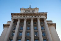 Парламентът ще проведе дебатите по вота на недоверие