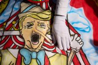 "Долу ръцете": Америка срещу Тръмп и Мъск