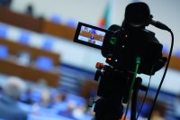 "Не е само да викаш "хайде да си ходят": Дебатът по първия вот на недоверие към кабинета "Желязков" (ОБЗОР)