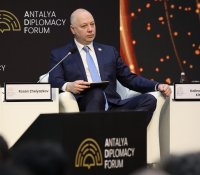 Желязков: Светът се движи от блокове и съюзи, а конкуренцията изисква сила за преговори