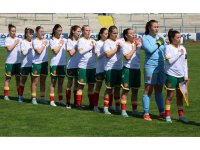 3/3 за футболните националки до 19 г. в европейските квалификации