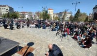 Цветница на колене: Близки на загинали деца протестираха за Сияна и всички, убити на пътя