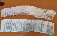 Петима мъже, извършвали телефонни измами, са задържани във Ветово