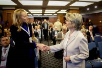 Стефка Костадинова с предложение до Весела Лечева за "Споразумение за олимпийско единство"