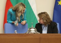 Критики към председателя на НС заради забавяне на искане на депутатски имунитети