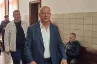 Кметът на община Минерални бани Мюмюн Искендер се връща под домашен арест