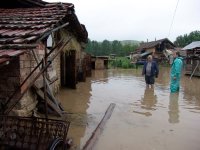 Близо 80 къщи в Монтанско и Врачанско са наводнени след вчерашните валежи