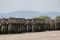 Денят на храбростта: Водосвет на бойните знамена и военен парад за празника на Българската армия