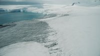 Неочаквано откритие: Остров Ливингстън се състои от две части?