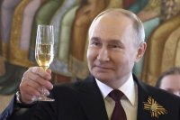 25 съюзници на Путин ще бъдат на Червения площад за традиционния военен парад