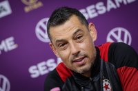 Александър Томаш: Ако трябва, ще сложа осем автобуса пред вратата