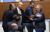Скандал в парламента: Почти до бой се стигна между депутати от "Възраждане" и ПП-ДБ