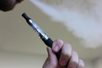 Предложението за забрана на вейпове, наргилета и електронни цигари на закрито не мина на първо гласуване