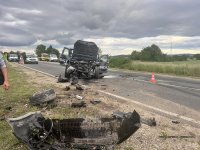 Тежка катастрофа на Подбалканския път, пострадали са едногодишно дете и бременна жена