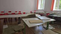 Таван падна в час - некачествен ремонт или инцидент?