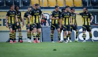 Четирима футболисти от Първа лига прекратиха договорите си
