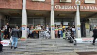 Започна делото за убийството на Сияна, протест в подкрепа на семейството в Плевен