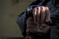 "Мяра": Институциите са виновни за нелегалните старчески домове, смятат 80% от българите