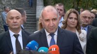 Президентът Радев: Правителството прави социологическа пропаганда и реклама на еврото