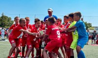 Отборът на ФК Кронос с пореден трофей от международен турнир в Несебър