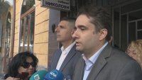 Напуснали кметове и обвинени в корупция общинари: ПП и ДБ изясняват трусовете в коалицията си