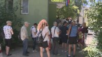 След въведените електронни услуги за ТЕЛК: Защо не намаляват опашките за подаване на документите