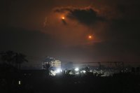 Израел ожесточава ударите си в Газа