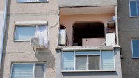 Четирима души, сред които и 12-годишно дете, са с опасност за живота след взрив на газова бутилка