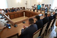Опозицията се готви да внесе нов вот на недоверие през септември