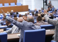 Мерки срещу спекулата: Депутатите гласуват Закона за еврото