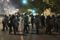 Напрежението в Сърбия: Вучич обеща решителен отговор на размириците