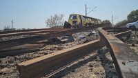 Полицейска гонка с каруци заради дерайлиралия влак край Пясъчево